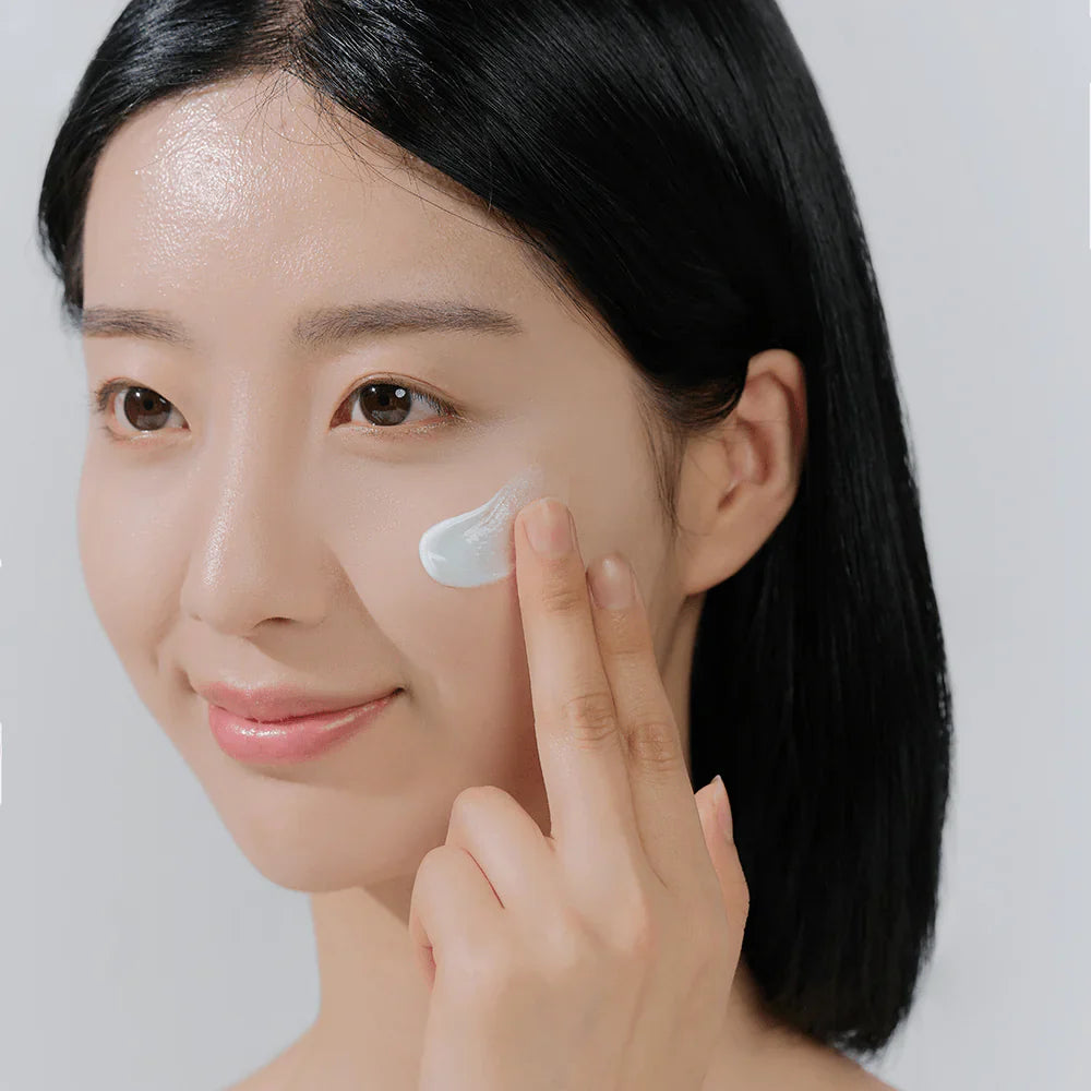 Skin 1004 – Madagascar Centella Hyalu-cica Water-fit Sun serum SPF50+ PA++++ (50ml)